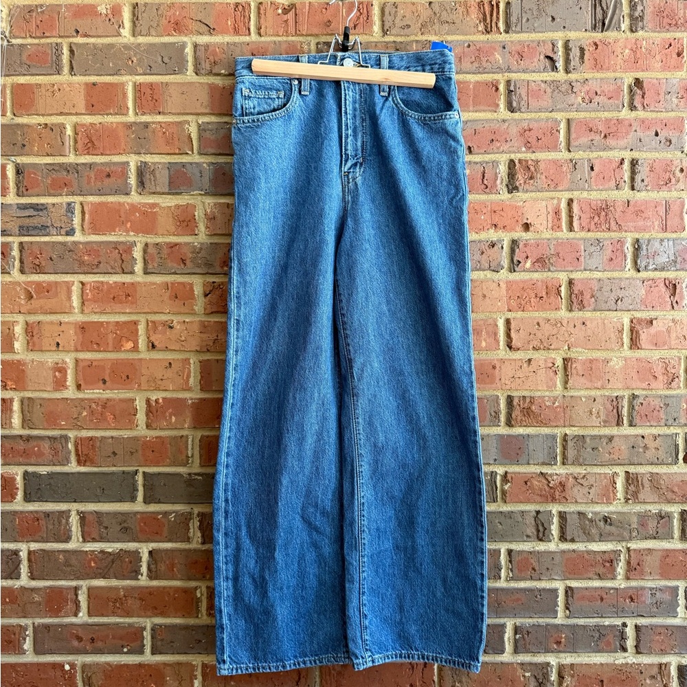 Levi’s High Waisted Straight Leg Jeans Size 27